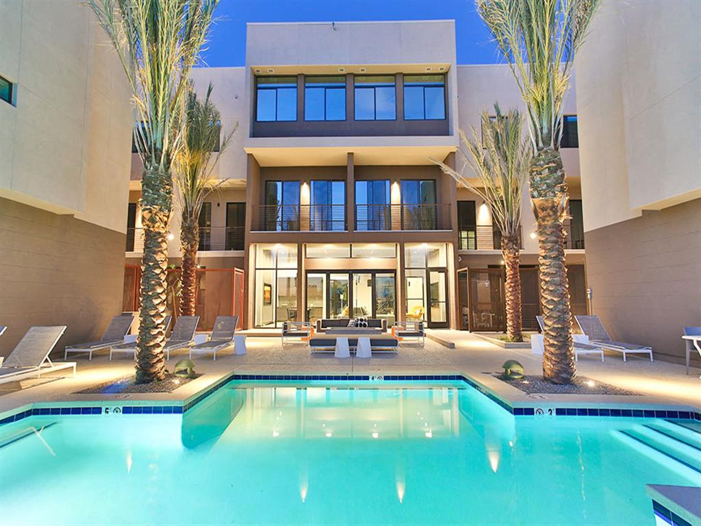 Dusk Scottsdale Apartments photo 2